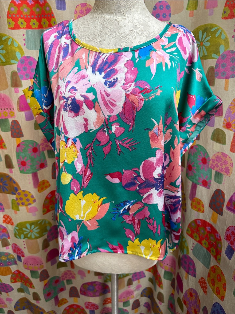 She + Sky S/S Floral Blouse. Medium